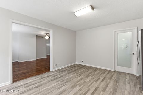 Tiny photo for 409 W 1st Ave, Lenoir City, TN 37771 (MLS # 1348043)