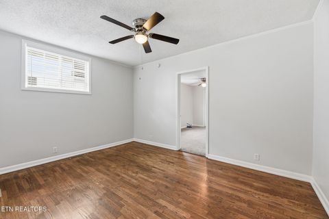 Tiny photo for 409 W 1st Ave, Lenoir City, TN 37771 (MLS # 1348043)