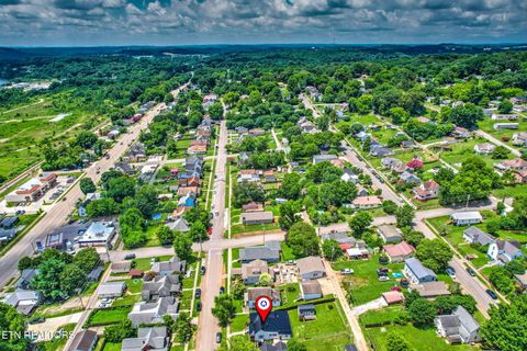Tiny photo for 409 W 1st Ave, Lenoir City, TN 37771 (MLS # 1348043)