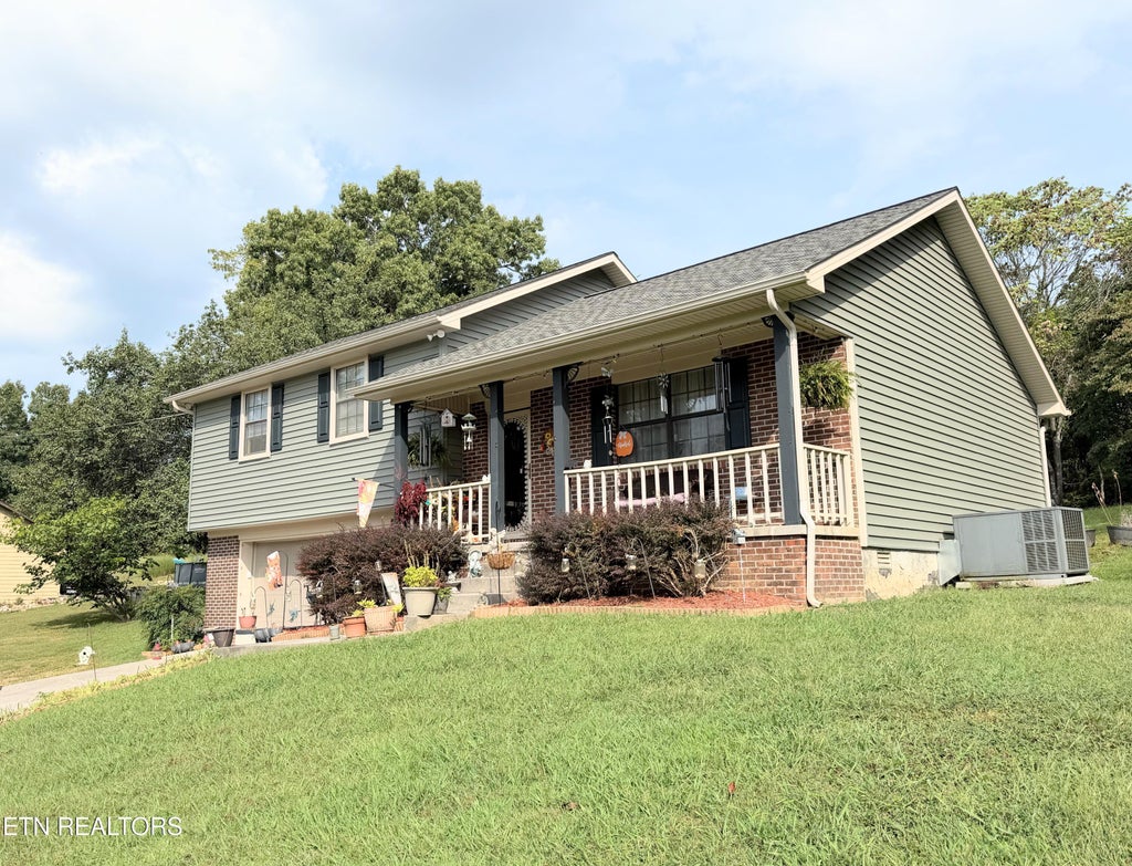 Photo of 195 Booker Rd, Maynardville, TN 37807 (MLS # 1354701)