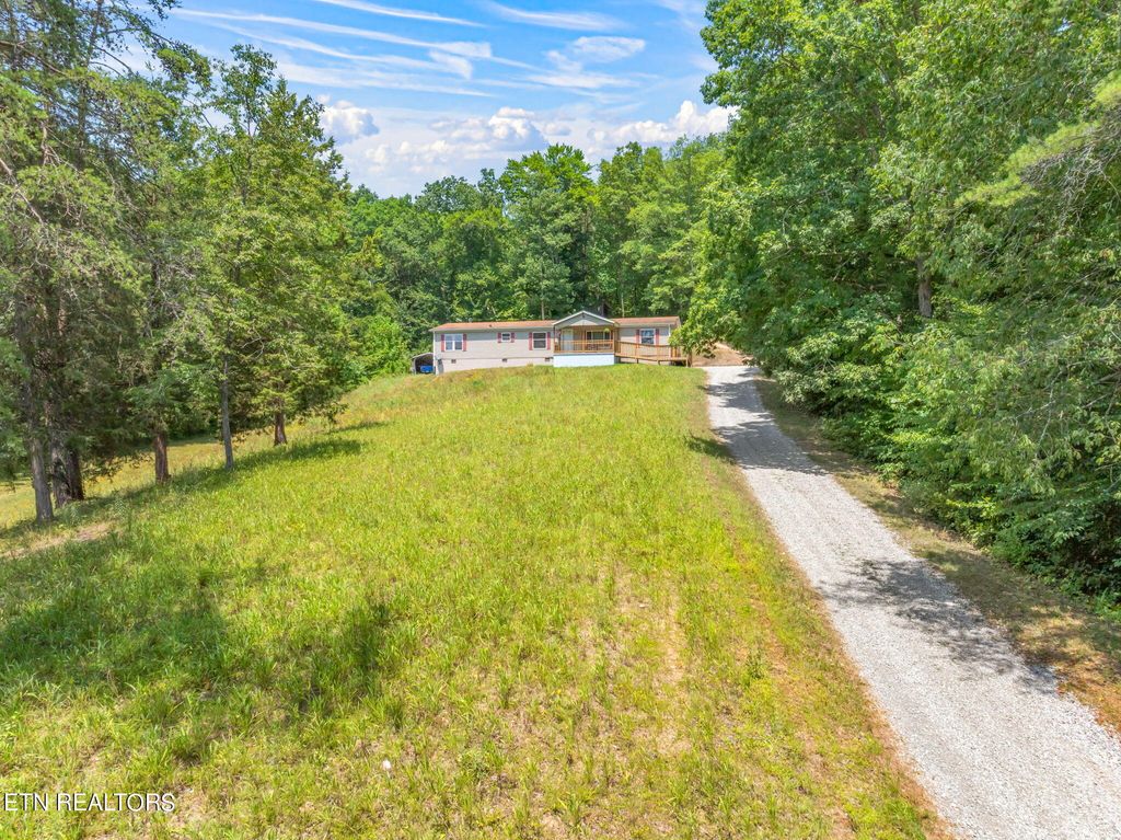 Photo of 304 Comb Ridge Rd, Maynardville, TN 37807 (MLS # 1270469)