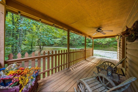 Tiny photo for 3163 Sourwood Way, Sevierville, TN 37862 (MLS # 1360030)