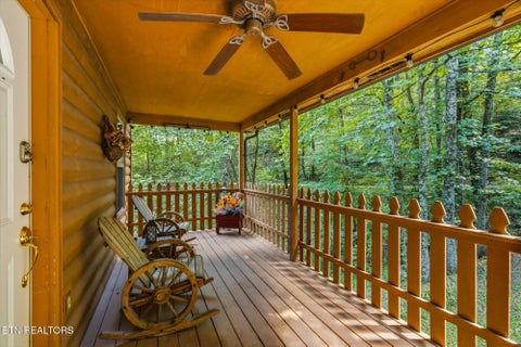 Tiny photo for 3163 Sourwood Way, Sevierville, TN 37862 (MLS # 1360030)