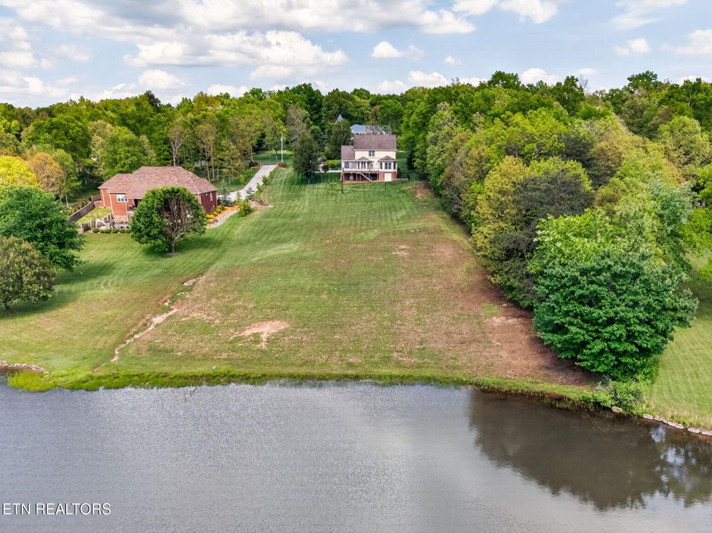 Photo of 321 Magnolia Lane, Crossville, TN 38555 (MLS # 1339800)