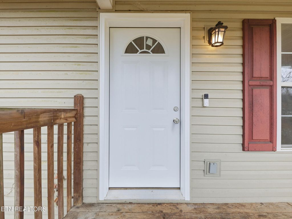 Photo of 617 Hollow Drive, Strawberry Plains, TN 37871 (MLS # 1323653)