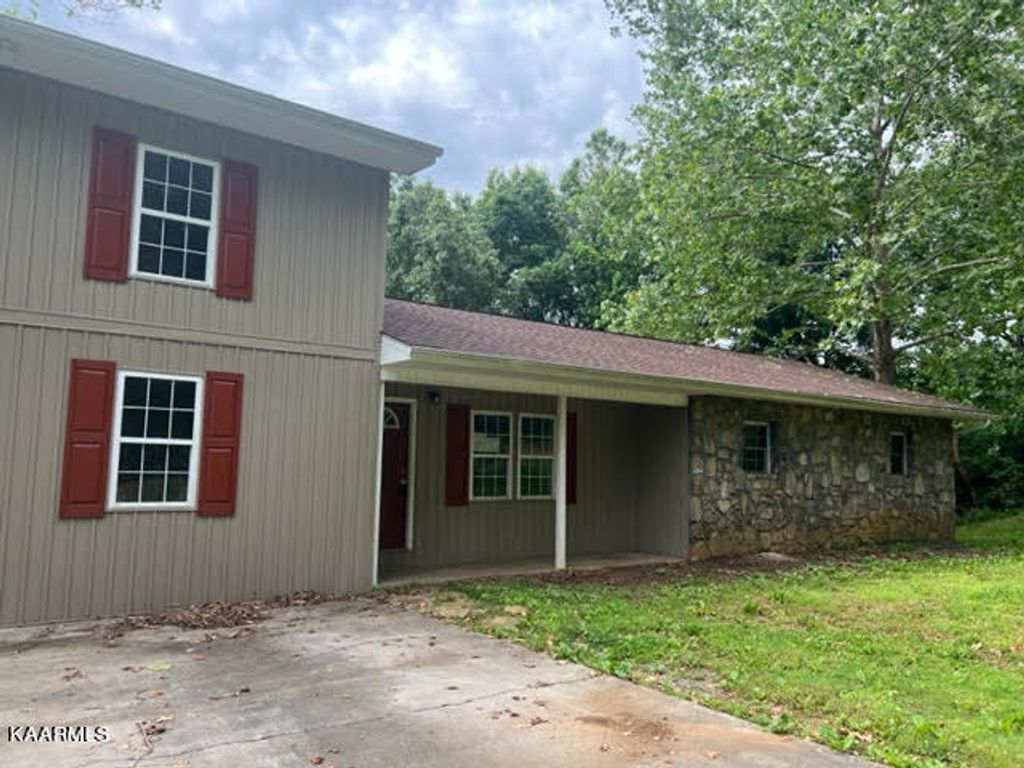 Photo of 4154 Burnett Rd, Walland, TN 37886 (MLS # 1228665)