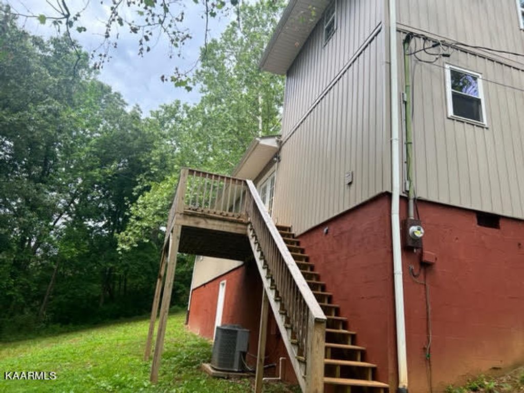 Photo of 4154 Burnett Rd, Walland, TN 37886 (MLS # 1228665)