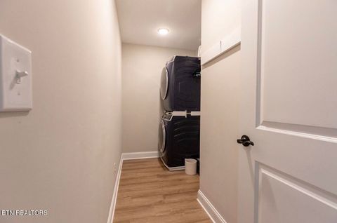 Tiny photo for 127 Songberry St, Oak Ridge, TN 37830 (MLS # 1338828)