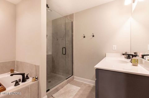 Tiny photo for 127 Songberry St, Oak Ridge, TN 37830 (MLS # 1338828)
