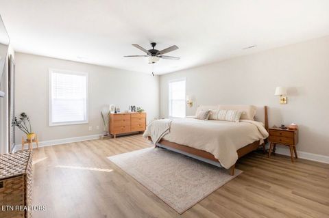 Tiny photo for 127 Songberry St, Oak Ridge, TN 37830 (MLS # 1338828)