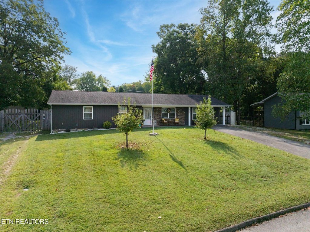 Photo of 829 Northside Drive, Athens, TN 37303 (MLS # 1329831)