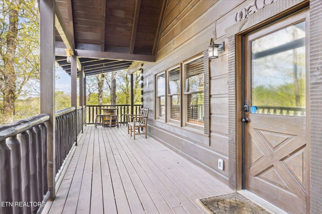 Photo of 3206 Falling Leaf Way, Pigeon Forge, TN 37863 (MLS # 1305248)