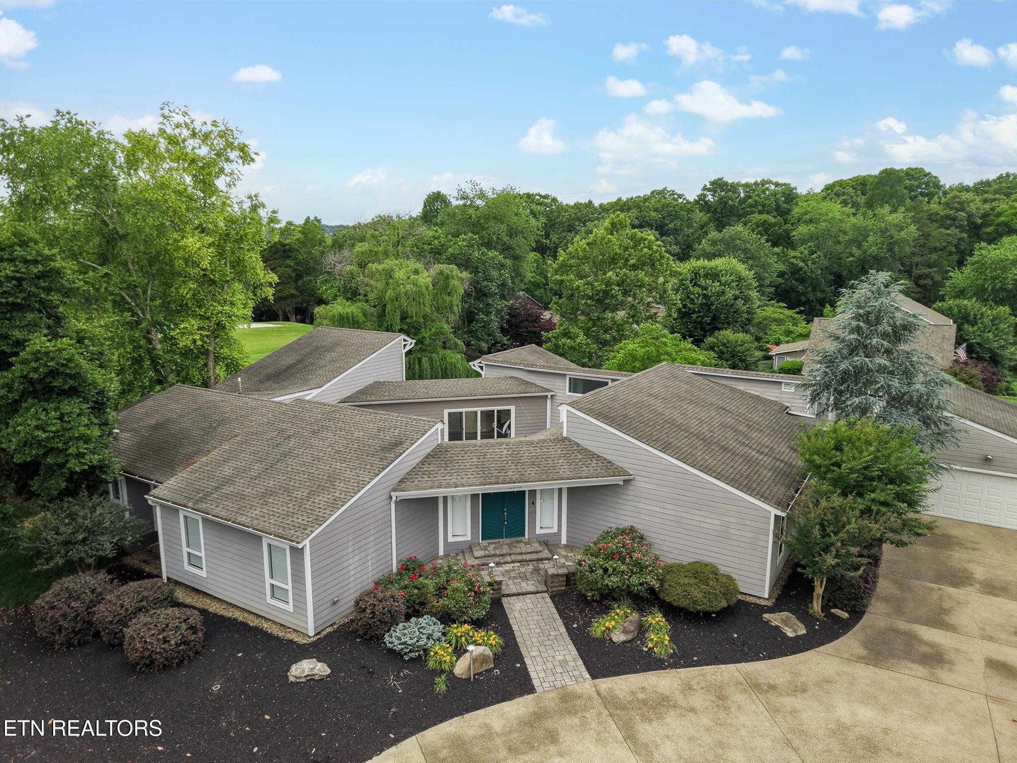 12013 N Fox Den Drive