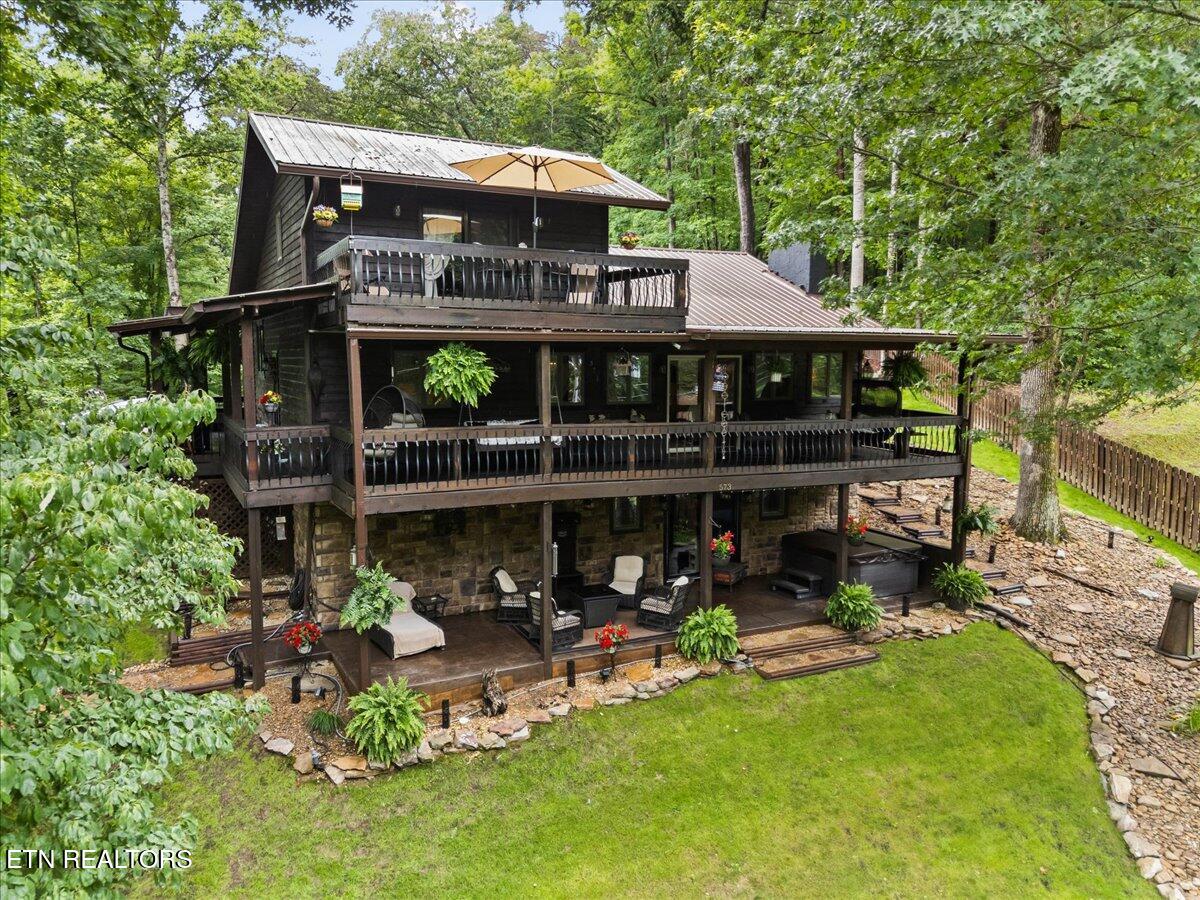 573 Hilltop Drive