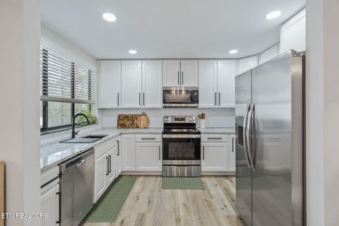 Tiny photo for 1900 Ridgecrest Drive #201, Knoxville, TN 37918 (MLS # 1327948)