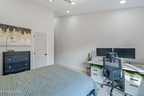 Tiny photo for 1900 Ridgecrest Drive #201, Knoxville, TN 37918 (MLS # 1327948)