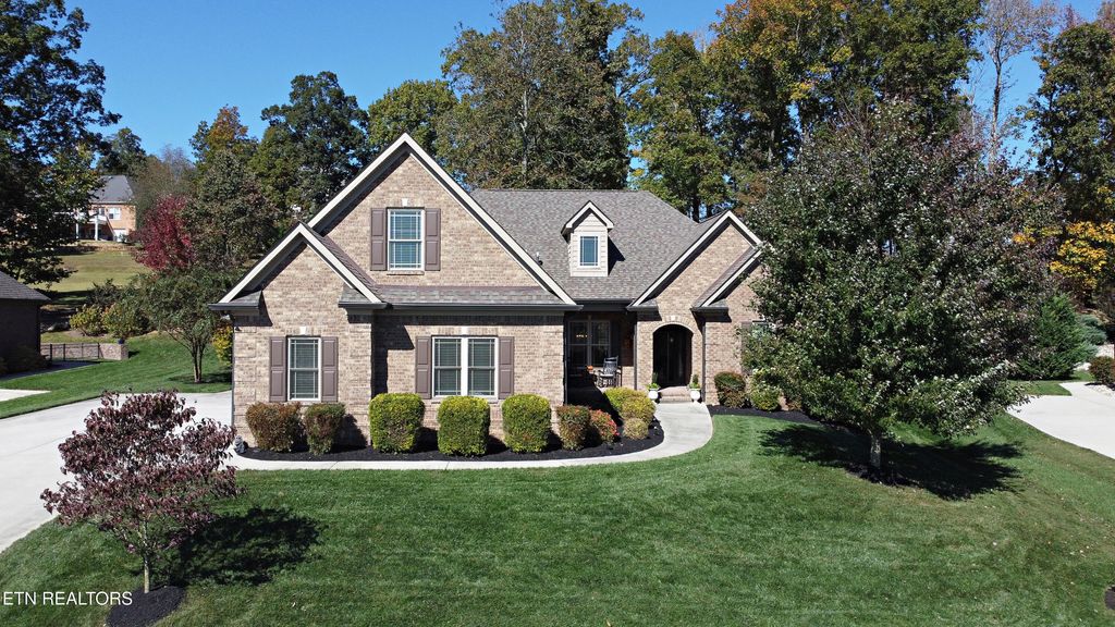 Photo of 2650 Fieldstone Drive, Lenoir City, TN 37772 (MLS # 1319669)