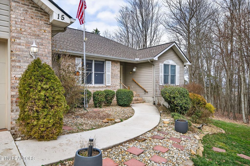 Photo of 15 Ridge Crest Circle, Crossville, TN 38558 (MLS # 1331535)