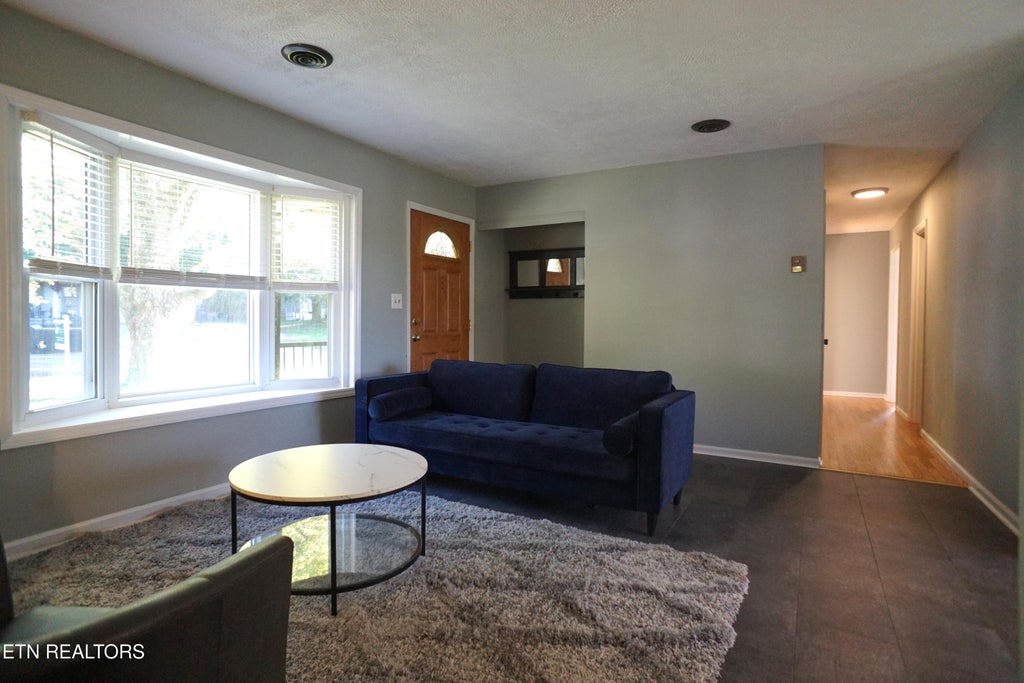 Photo of 2329 Sylvania Ave, Knoxville, TN 37920 (MLS # 1360106)
