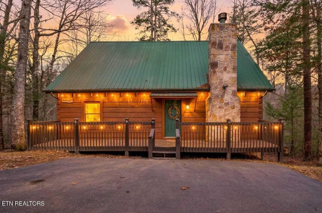 Photo of 1247 Secona Way, Sevierville, TN 37876 (MLS # 1332772)