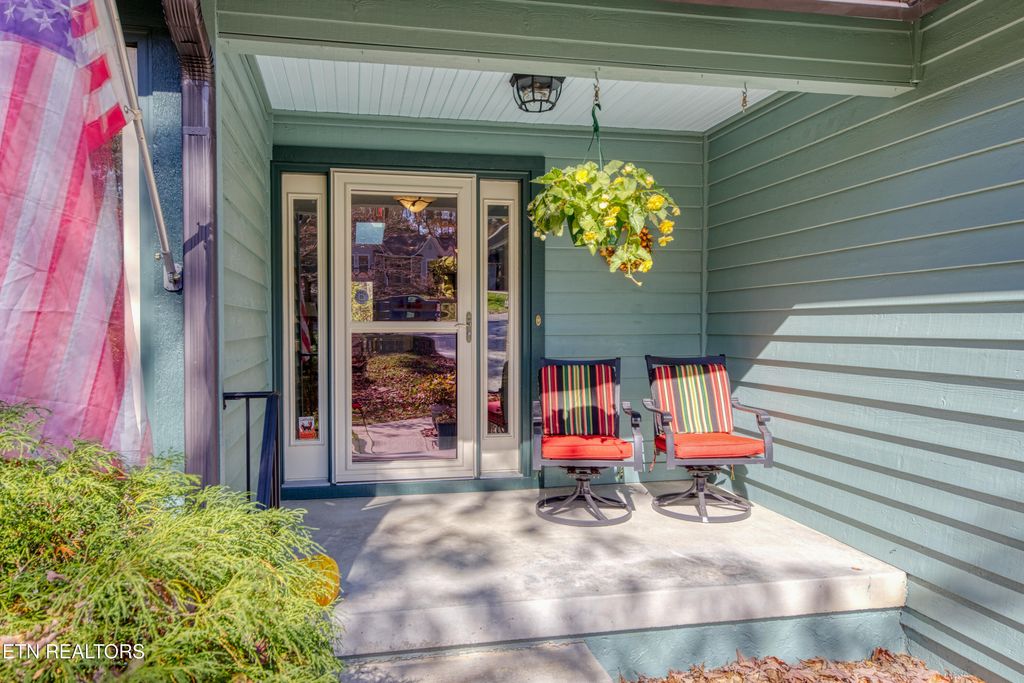 Photo of 54 Heather Glen Court, Crossville, TN 38558 (MLS # 1315457)