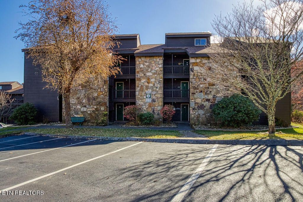 Photo of 1380 Ski View Drive #UNIT 2102, Gatlinburg, TN 37738 (MLS # 1324695)