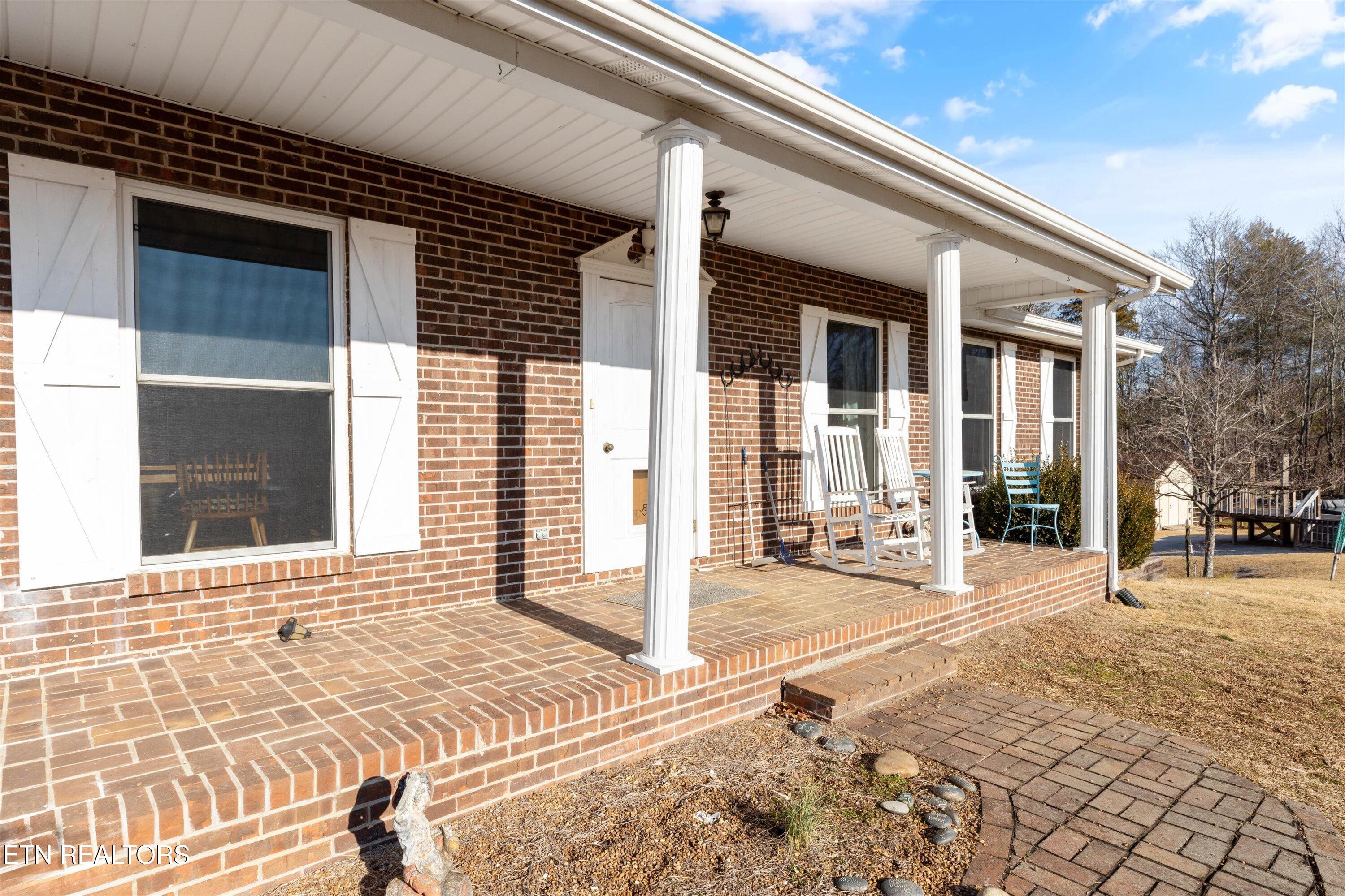 713 Gallaher Rd