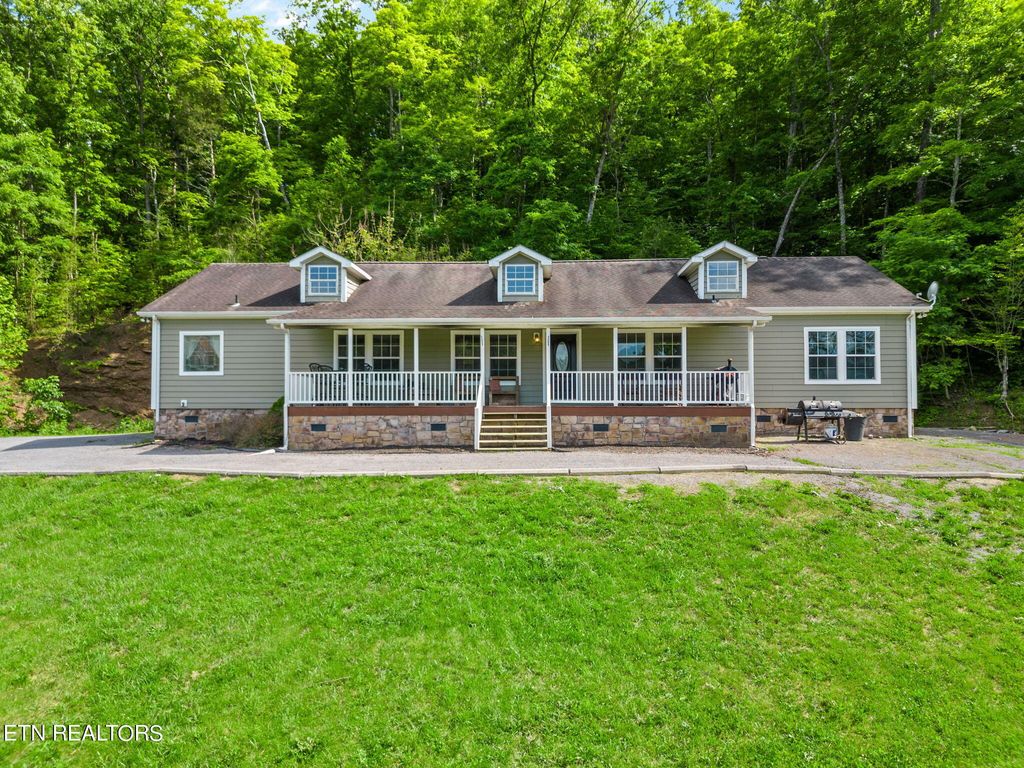 Photo of 7321 Thomas Weaver Rd, Maynardville, TN 37807 (MLS # 1264439)