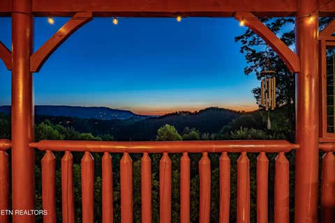Photo of 2819 White Oak Ridge Lane, Sevierville, TN 37862 (MLS # 1352398)