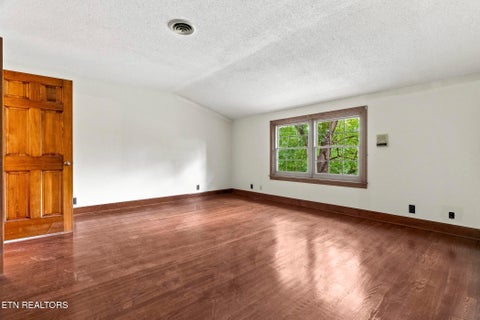 Tiny photo for 174 Irwin Lane, Clinton, TN 37716 (MLS # 1352099)