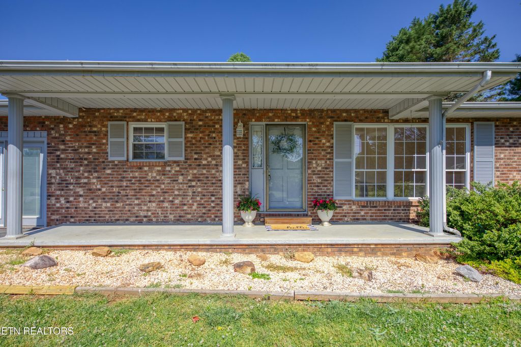 Photo of 410 First St, Seymour, TN 37865 (MLS # 1337600)