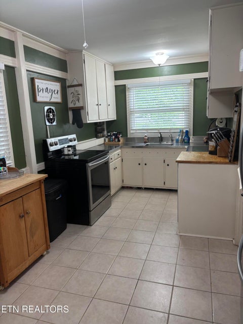 Tiny photo for 107 Porter Rd, Oak Ridge, TN 37830 (MLS # 1345832)