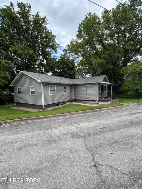 Photo of 107 Porter Rd, Oak Ridge, TN 37830 (MLS # 1345832)