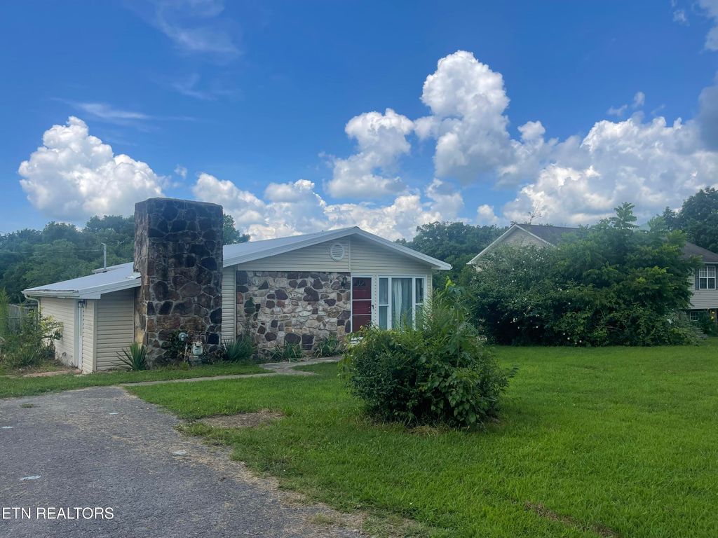 Photo of 501 Boone Drive, Harrogate, TN 37752 (MLS # 1331823)