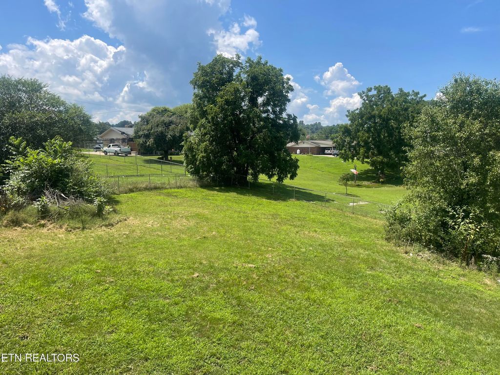 Photo of 501 Boone Drive, Harrogate, TN 37752 (MLS # 1331823)