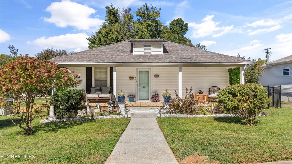 Photo of 246 Glascock St, Alcoa, TN 37701 (MLS # 1358190)
