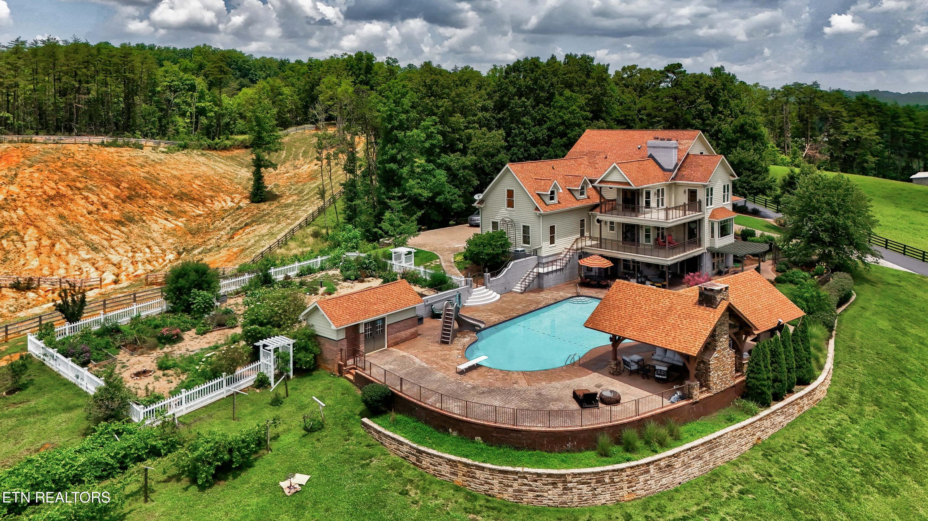 4506 Six Mile Rd