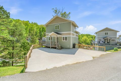 Photo of 551 Deerwood Lane, LaFollette, TN 37766 (MLS # 1337573)