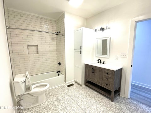 Tiny photo for 224 Leonard Place, Knoxville, TN 37917 (MLS # 1354228)
