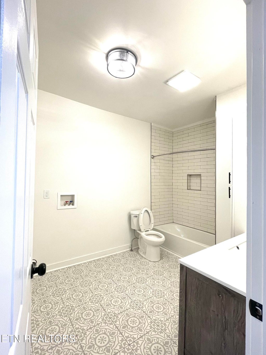 Photo of 224 Leonard Place, Knoxville, TN 37917 (MLS # 1354228)
