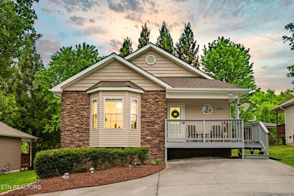 Photo of 2710 Cobblestone Drive, Pigeon Forge, TN 37863 (MLS # 1281990)