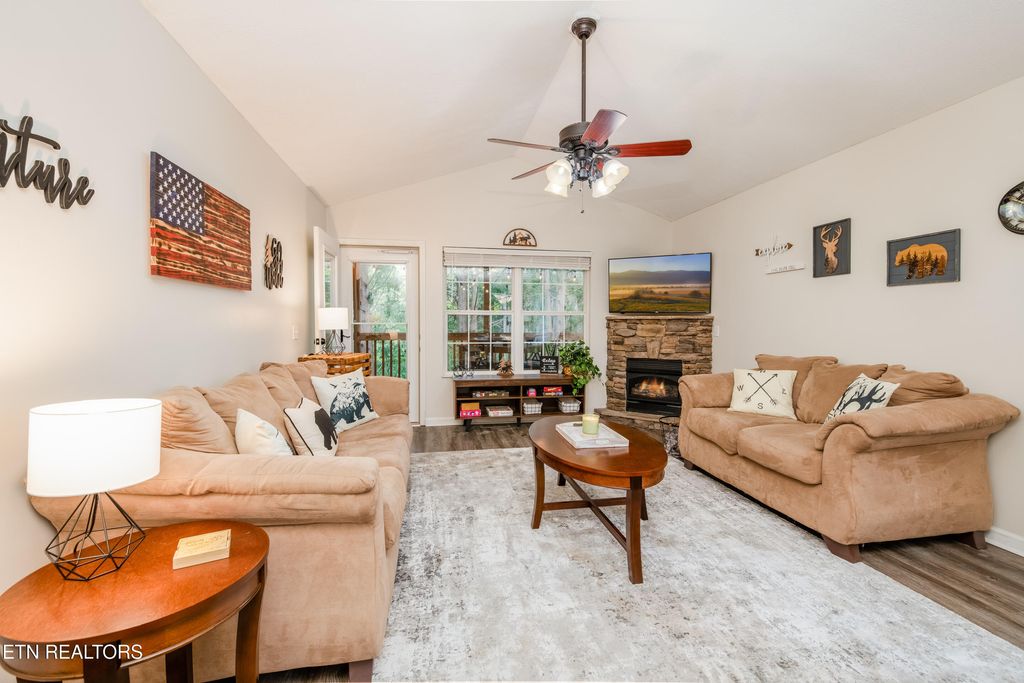 Photo of 2710 Cobblestone Drive, Pigeon Forge, TN 37863 (MLS # 1281990)