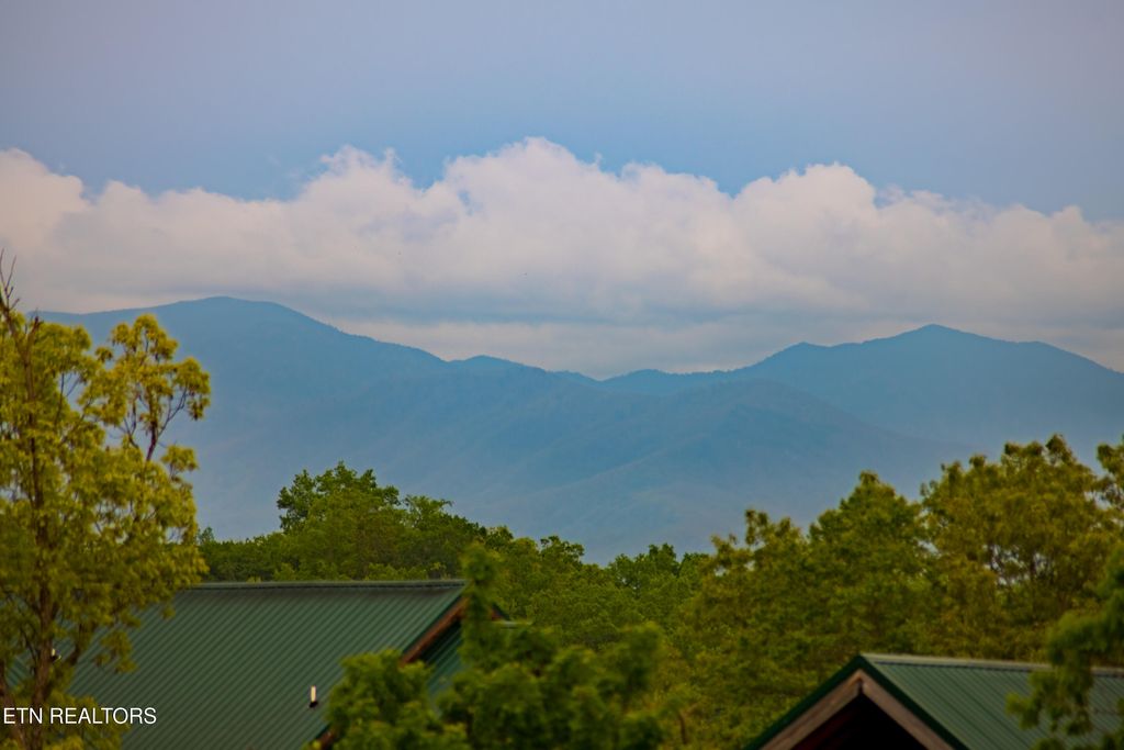 Photo of 2710 Cobblestone Drive, Pigeon Forge, TN 37863 (MLS # 1281990)