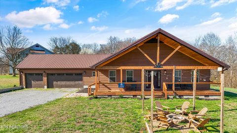 Photo of 2784 Maplecrest Lane, Sevierville, TN 37876 (MLS # 1331874)