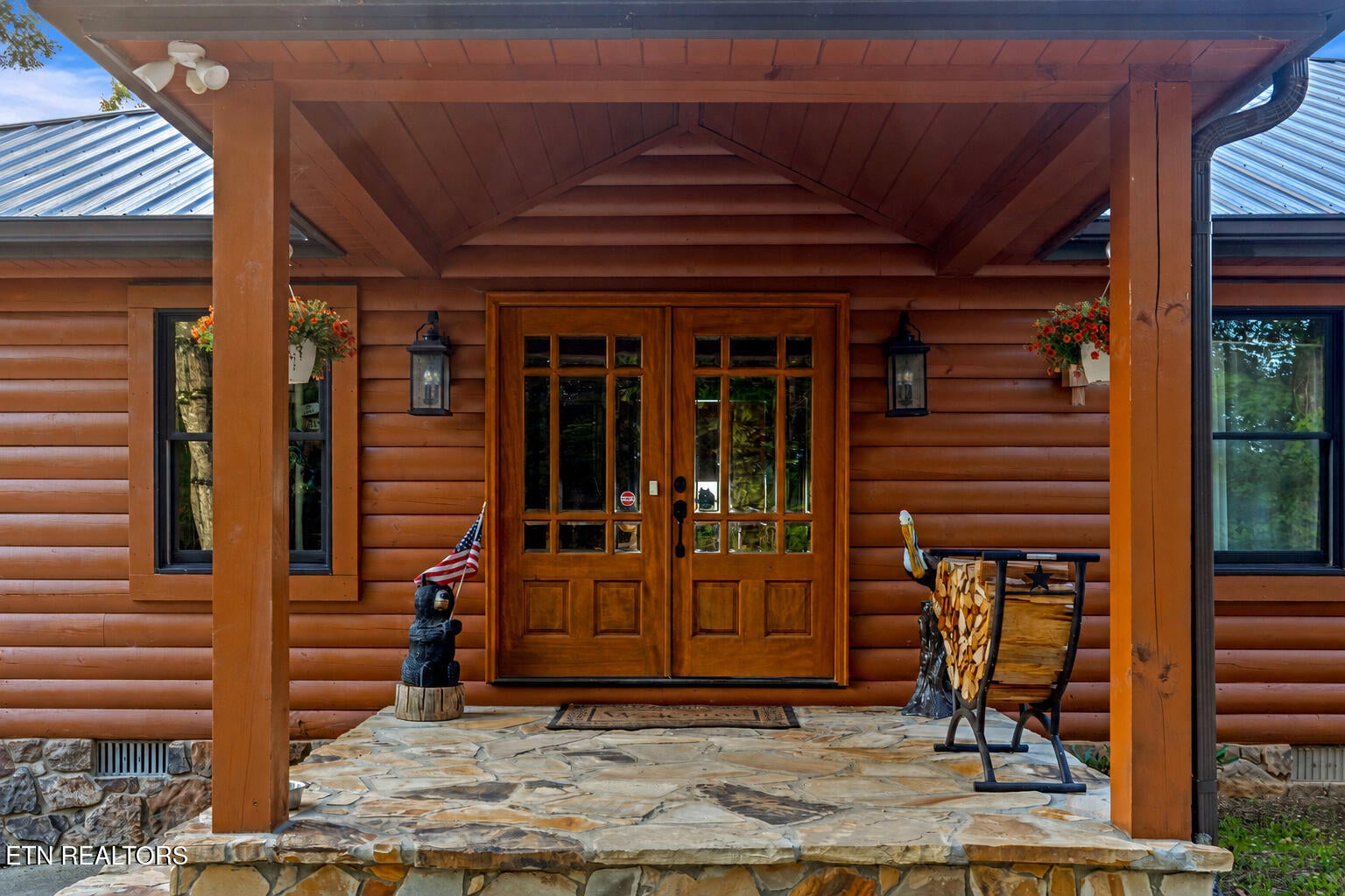 260 Lakeside Lodge Lane
