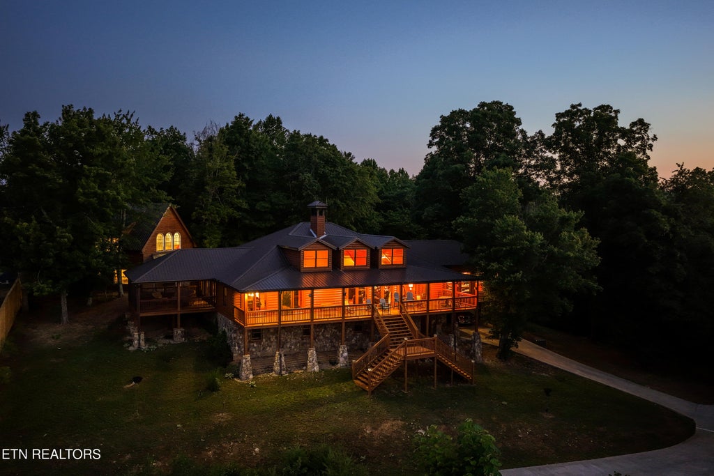Photo of 260 Lakeside Lodge Lane, Spring City, TN 37381 (MLS # 1353659)