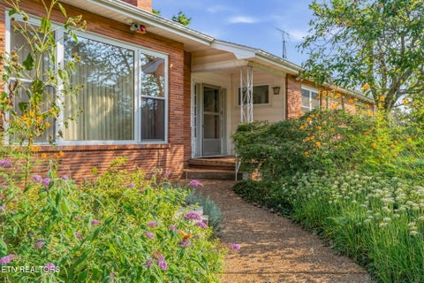 Tiny photo for 4400 Clinch View Lane, Knoxville, TN 37931 (MLS # 1355804)