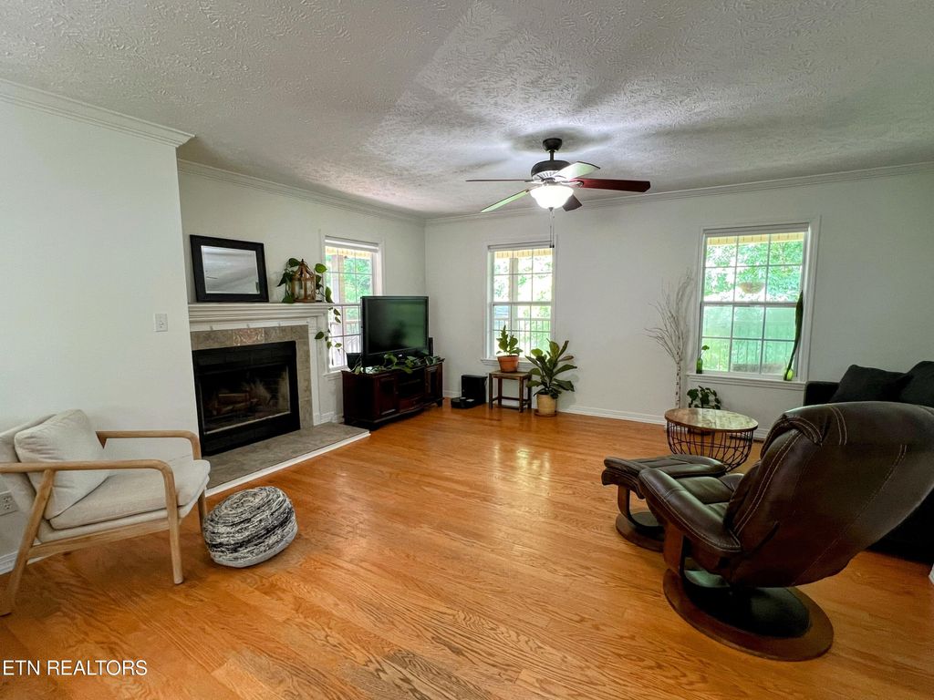 Photo of 3606 Fox Ridge Rd, Louisville, TN 37777 (MLS # 1264608)