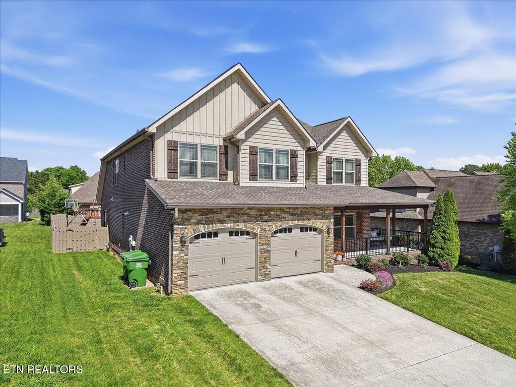 Photo of 2113 Leah Lane, Maryville, TN 37803 (MLS # 1338106)