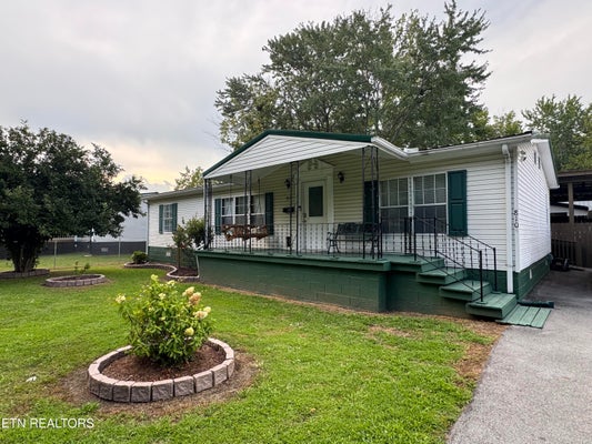 810 W ROCHESTER AVE, MIDDLESBORO, KY 40965 - Image 13e1baf3f2f7744e980fe5b1ce4aa7a0/2163211209
